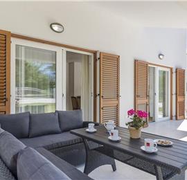 6 bedroom villa with pool near Labin, Istria, sleeps 12